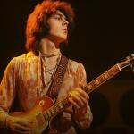 GUITARRA PERDIDA DOS ROLLING STONES SURGE 50 ANOS DEPOIS NO MUSEU DE NOVA YORK